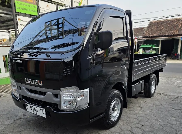 Isuzu Traga