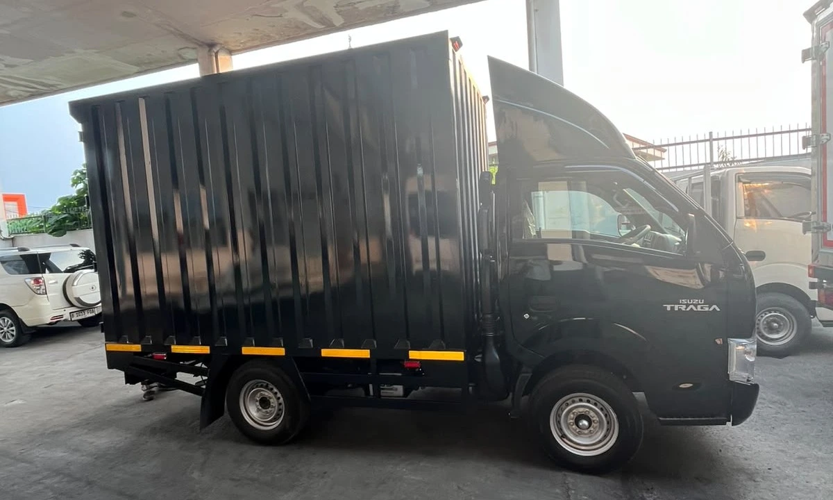 Isuzu Traga Box Besi